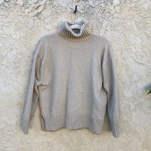 H&M oatmeal oversized turtleneck sweater size S